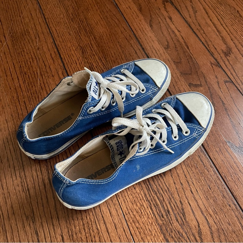 Converse Navy Sneakers with White Accents